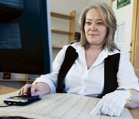 Lena Wikvist arbetar som digitaliserare på SMHI.
